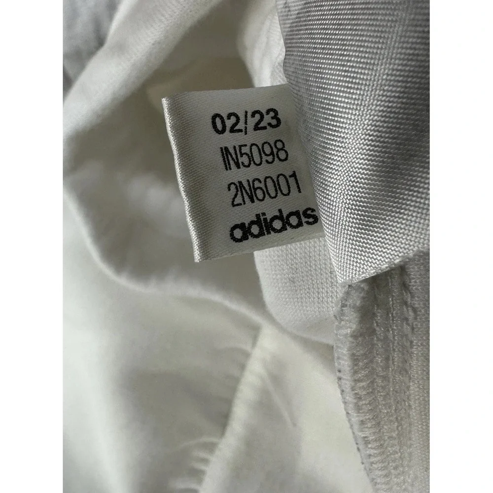 Adidas Z.N.E Men's Premium Club Fleece Shorts White / Size 3XL